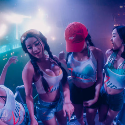 DJ广场舞视频大全2020年最火广场舞：跳动旋律，先上DJ音乐网下载你的广场舞指南！