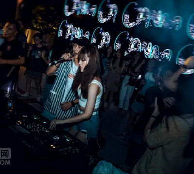 广场舞DJ版最新动感：畅享音乐狂欢时刻！